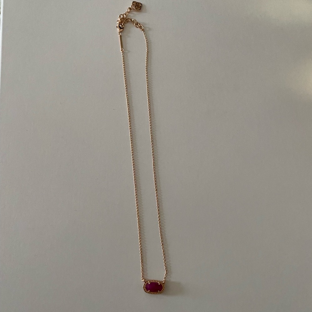 Kendra Scott necklace